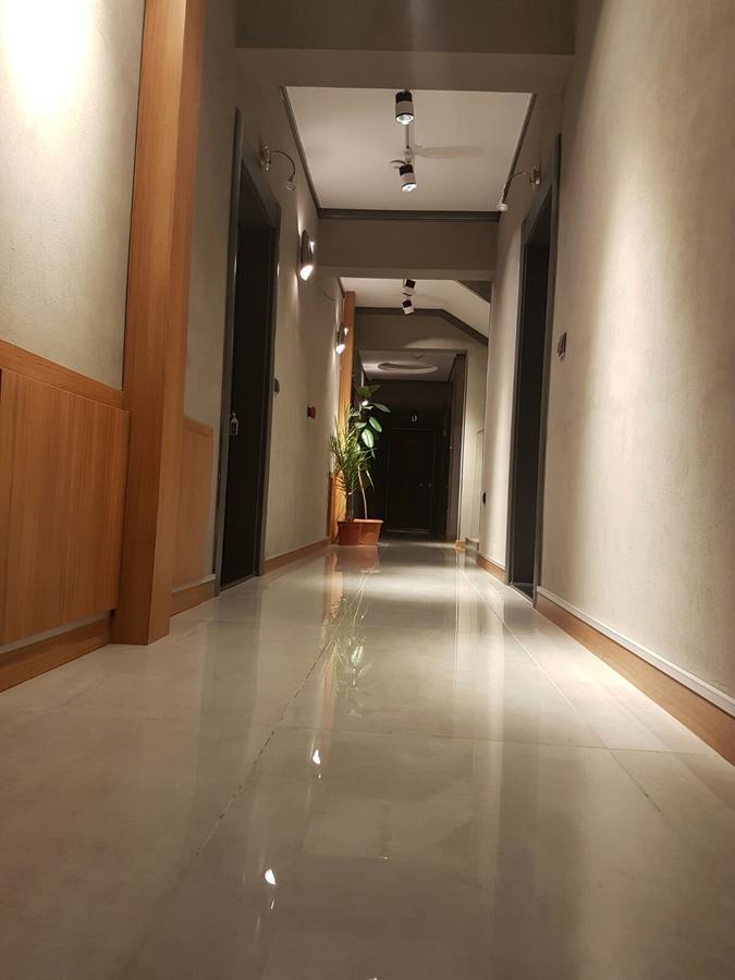 Doctor House Hotel Talas エクステリア 写真