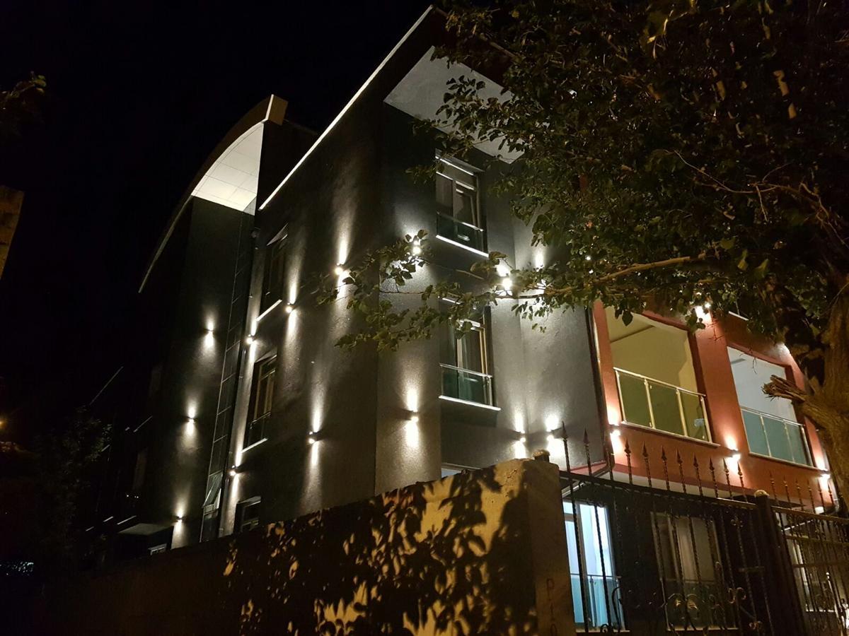 Doctor House Hotel Talas エクステリア 写真