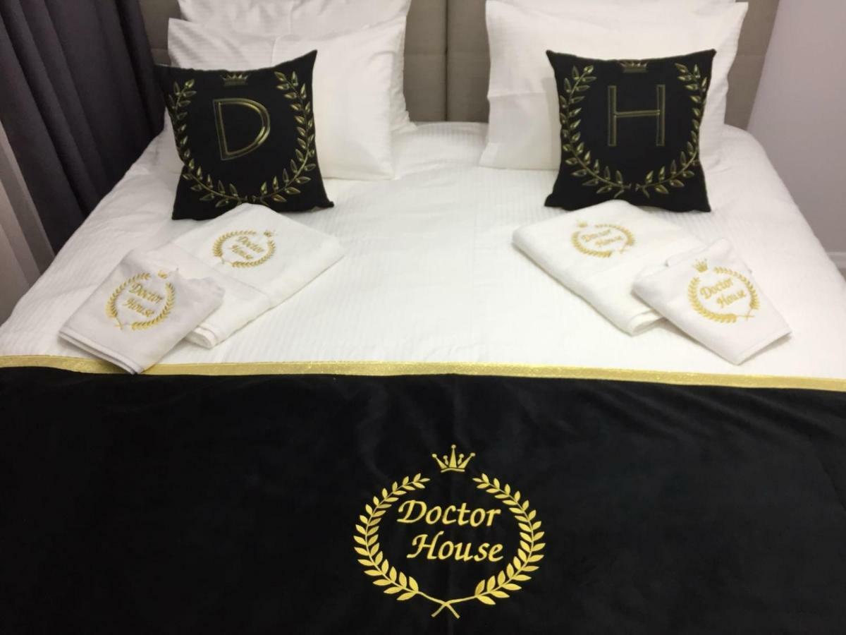 Doctor House Hotel Talas エクステリア 写真