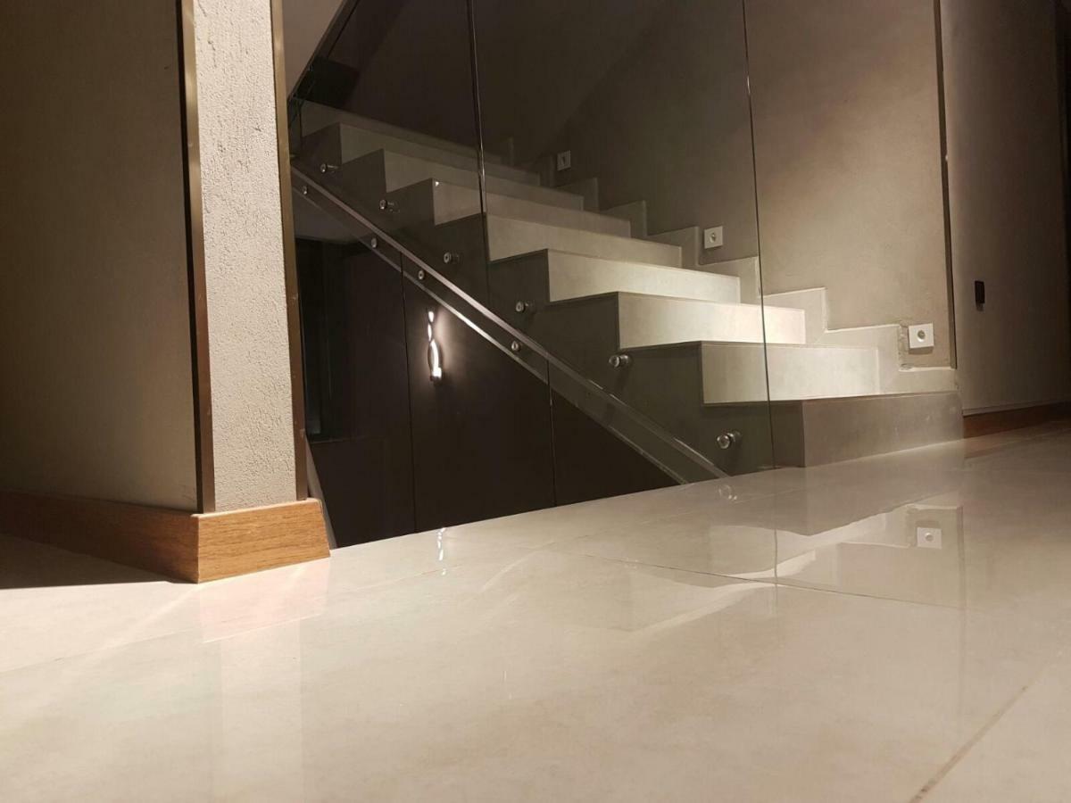 Doctor House Hotel Talas エクステリア 写真